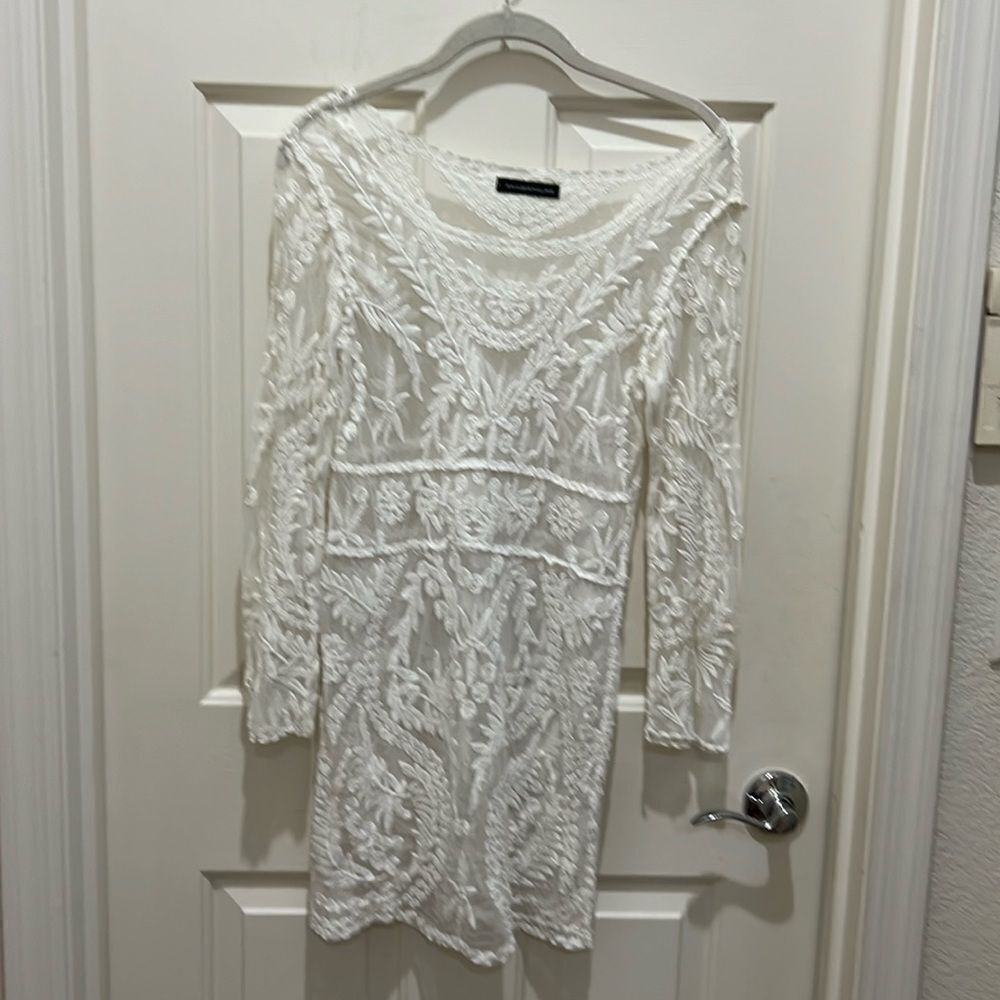 You Are Not Alone Woman’s Size Medium White Sheer Dress Pool Coverup Long Sleeve